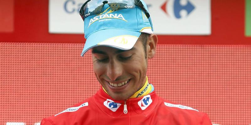 Fabio Aru bleibt im roten Leadertrikot der Vuelta