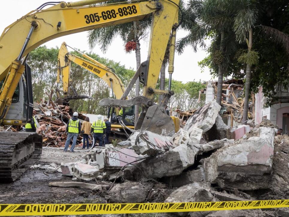 Analog zu dieser Villa des kolumbianischen Drogenbosses Pablo Escobar in Miami wird ein Wohnhaus des Drogenbarons in Medellín abgerissen. (Archivbild)