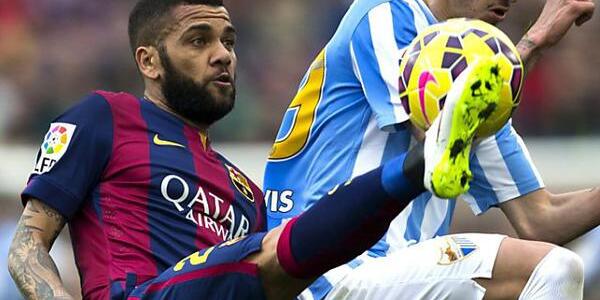 Barcelonas Dani Alves machte beim Gegentreffer keine gute Falle