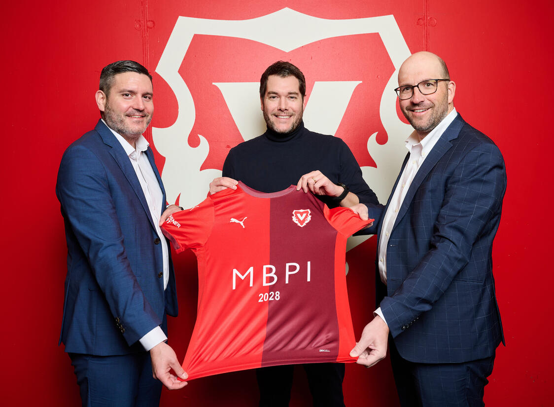 (v.l.) Matthias Gstöhl, Mitglied der Geschäftsleitung MBPI AG, Patrick Burgmeier, Geschäftsführender Präsident FC Vaduz und Klaus Schmidle, Geschäftsführender Verwaltungsrat MBPI AG (v.l.) Matthias Gstöhl, Mitglied der Geschäftsleitung MBPI AG, Patrick Burgmeier, Geschäftsführender Präsident FC Vaduz und Klaus Schmidle, Geschäftsführender Verwaltungsrat MBPI AG