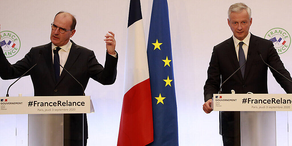 Jean Castex (l), Premierminister von Frankreich, spricht bei einer gemeinsamen Pressekonferenz mit Bruno Le Maire, Wirtschaftsminister von Frankreich. Foto: Ludovic Marin/POOL AFP/AP/dpa
