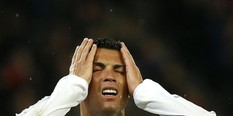 Cristiano Ronaldo ärgert sich über eine verpasste Torchance gegen Paris St-Germain