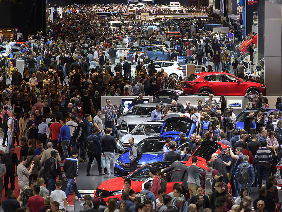 Am diesjährigen internationalen Autosalon in Genf werden insgesamt wiederum etwa 700'000 Besucherinnen und Besucher erwartet. (Archivbild)