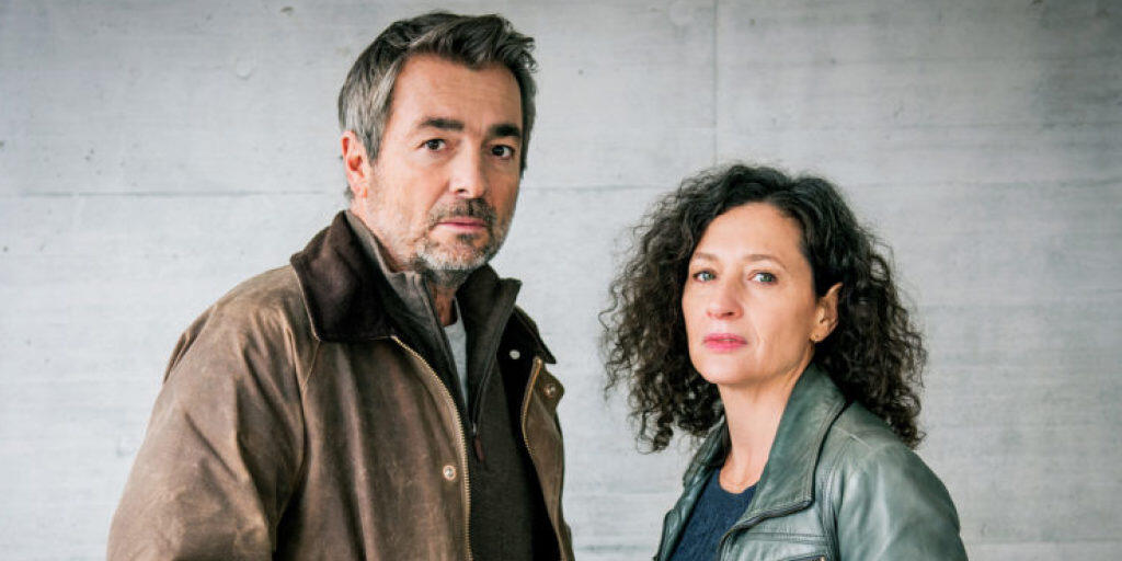Das wars: Stefan Gubser und Delia Mayer als Reto Flückiger und Liz Ritschard verabschieden sich vom "Tatort"-Publikum. Die neuen Schweizer Folgen der Krimireihe will das SRF nach Zürich verlegen. (Bild SRF/Daniel Winkler)
