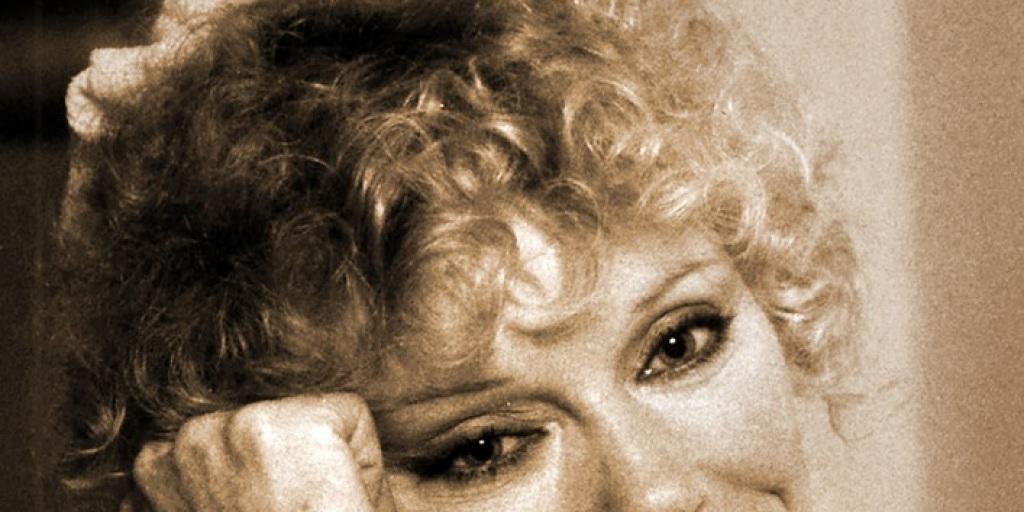 Sieht Birgit Steinegger zum Verwechseln ähnlich: Die deutsche Schauspielerin Elke Sommer - einst Hollywoodstar, heute Malerin - wird 75 Jahre alt (Archiv). Sieht Birgit Steinegger zum Verwechseln ähnlich: Die deutsche Schauspielerin Elke Sommer - einst Hollywoodstar, heute Malerin - wird 75 Jahre alt (Archiv).