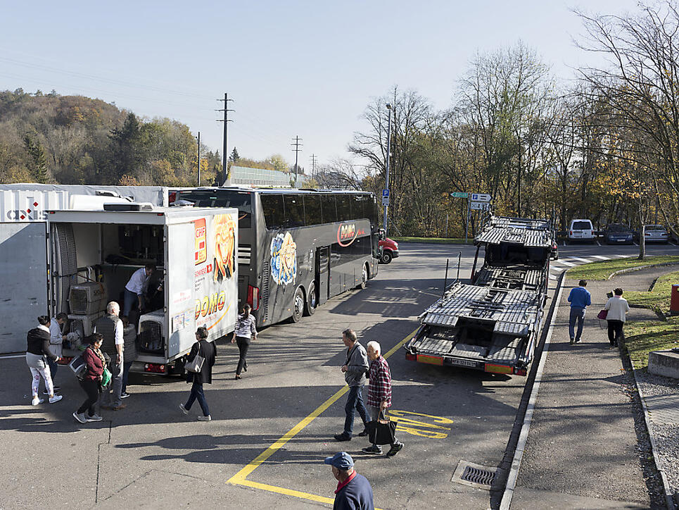 Das Bundesamt für Verkehr entscheidet voraussichtlich im ersten Quartal 2018 über eine Konzession für die Busse von Domo Reisen. (Archivbild)