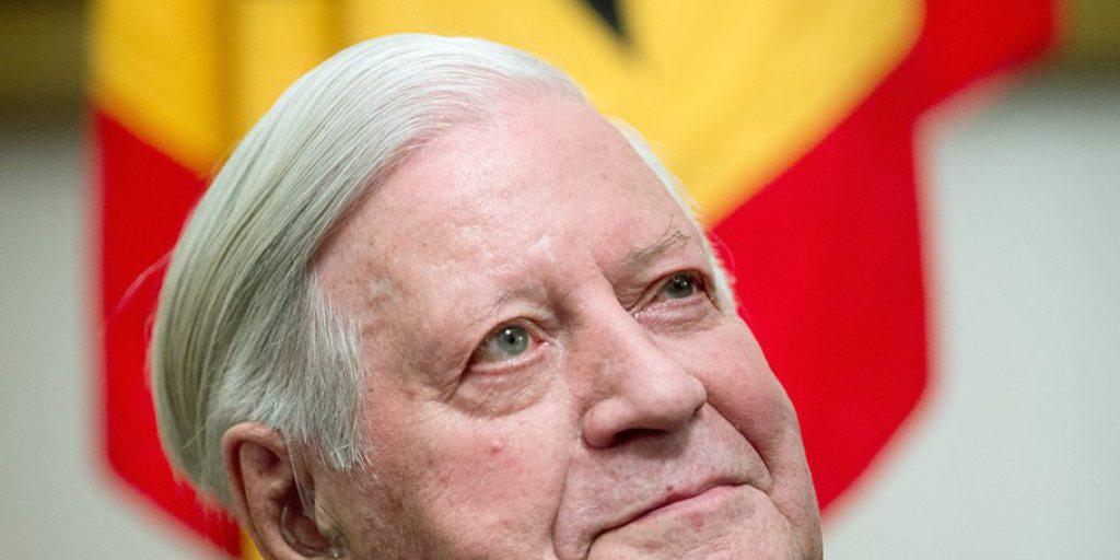 Der Altbundeskanzler war wegen seines Redetalents berüchtigt. Helmut Schmidt starb im Alter von 96 Jahren (Archiv). Der Altbundeskanzler war wegen seines Redetalents berüchtigt. Helmut Schmidt starb im Alter von 96 Jahren (Archiv).