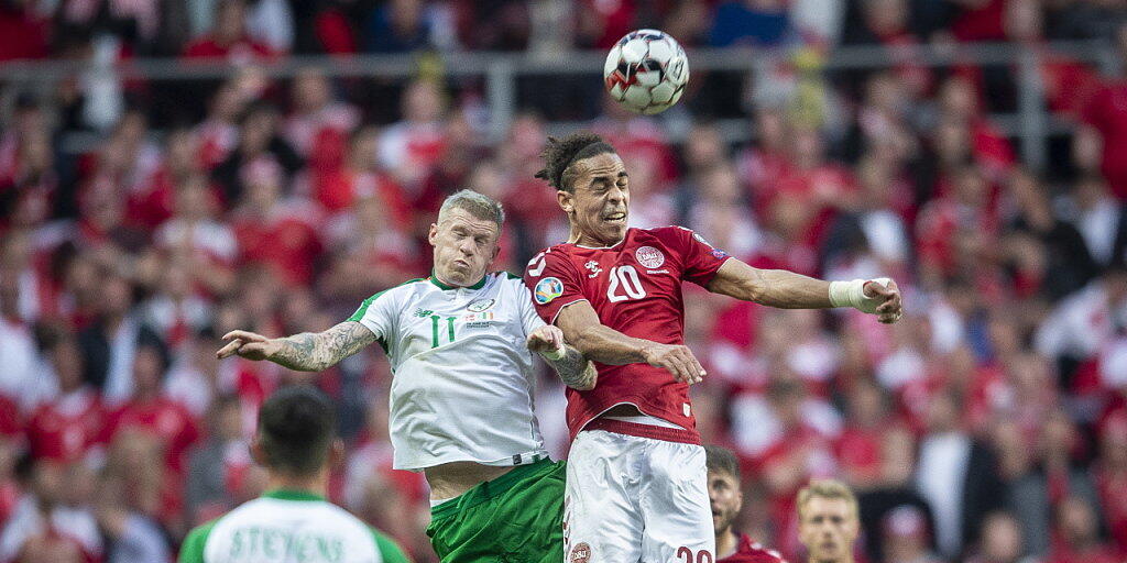 Kopfball-Spezialisten am Werk: Irland und Dänemark trennten sich in Kopenhagen 1:1