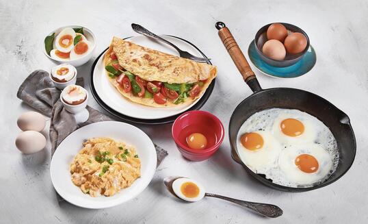 Cooked egg dishes for breakfast.
