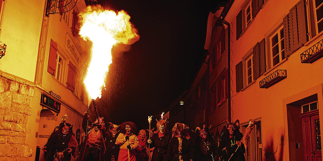 Fasnacht Sargans Flammenhexen Igis