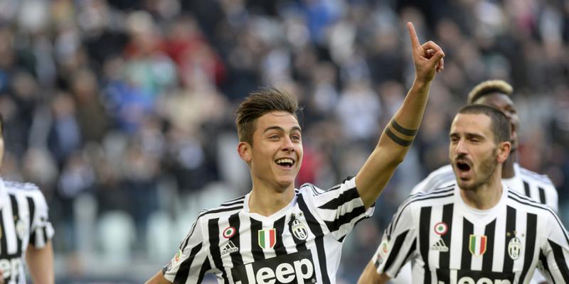 Juve-Spieler Paulo Dybala freut sich über seinen Treffer zum 1:0 Juve-Spieler Paulo Dybala freut sich über seinen Treffer zum 1:0