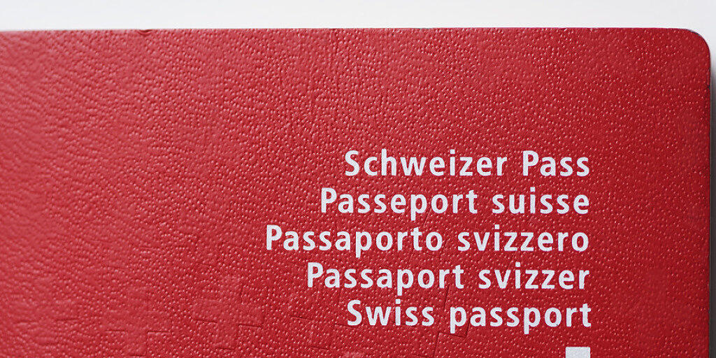 Seit einem Jahr können sich Ausländerinnen und Ausländer der dritten Generation erleichtert einbürgern lassen. Bisher haben 309 Personen über diesen Weg die Schweizer Staatsbürgerschaft erhalten.
