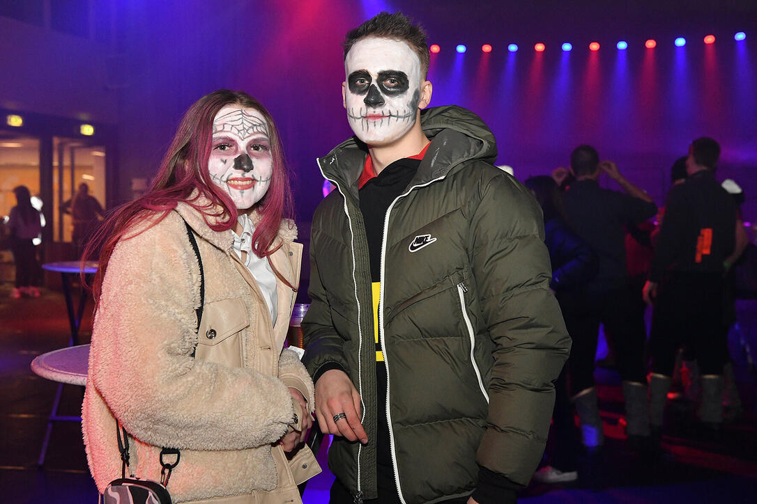 Monsterkonzert und Maskenball in Gams