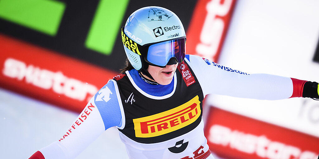 Wendy Holdener nach ihrer Super-G-Fahrt in Are