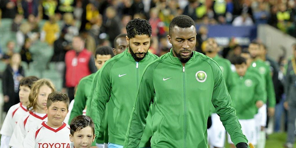 Saudi Arabien mit Captain Osama Hawsawi sorgte in Adelaide für Schlagzeilen Saudi Arabien mit Captain Osama Hawsawi sorgte in Adelaide für Schlagzeilen