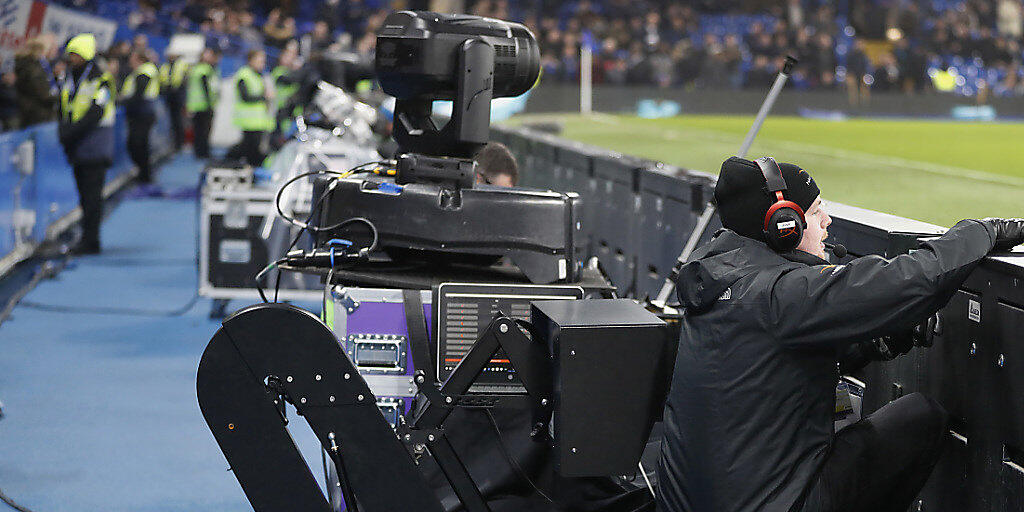 Der Video Assistant Referee (VAR) wird nun bereits in der K.o.-Phase der Champions League eingeführt