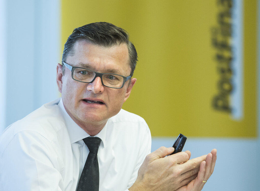 Will bei den Kunden die hohle Hand machen: Postfinance-CEO Hansruedi Köng.