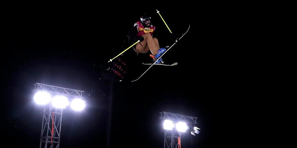 Giulia Tanno ist eine der Schweizer Freeskierinnen, die am Night-Event in Modena im Scheinwerferlicht stehen