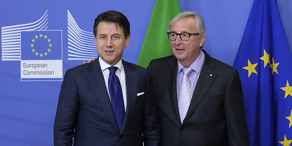 Einigten sich zum Defizit im italienischen Budget: Italiens Premier Giuseppe Conte (links) und EU-Kommissionspräsident Jean-Claude Juncker.
