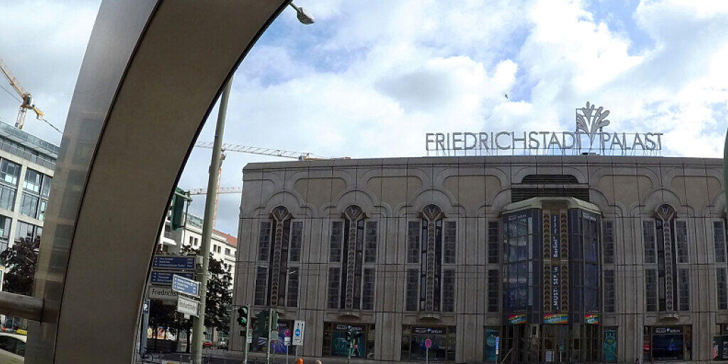 ARCHIV - Der Friedrichstadt-Palast kommt unter Denkmalschutz. Foto: Paul Zinken/dpa