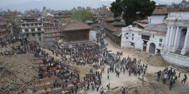 Suche nach Überlebenden in Kathmandu