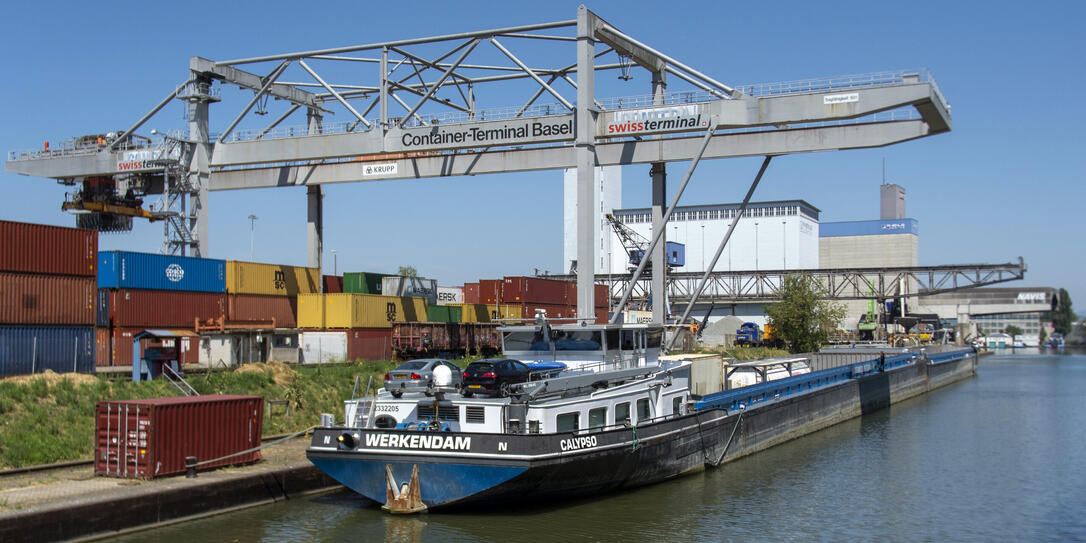 GUETERKORRIDOR, GUETERTRANSPPORT, GRENZGEBIET, GRENZE, DREILAENDERECK, RHEINHAFEN, CAPTIONLEFT, GUETERKORRIDOR, GUETERTRANSPPORT, GRENZGEBIET, GRENZE, DREILAENDERECK, RHEINHAFEN, CAPTIONLEFT,