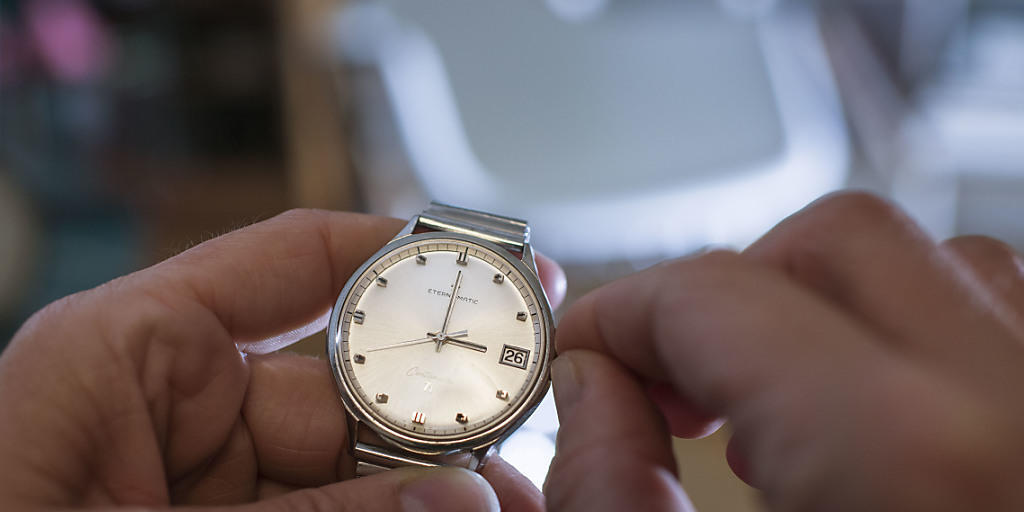 Am morgigen Sonntag wird die Uhr wieder um eine Stunde verstellt. Das System der Sommerzeit ist ein kontroverses Thema mit einer hundertjährigen Geschichte. (Symbolbild)