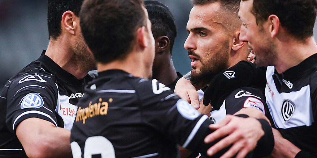 Lugano bejubelt den Treffer zum 1:0, der den überraschenden Sieg gegen die Young Boys einleitete