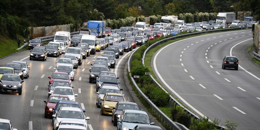 AUTOBAHN A-1, STAU, VERKEHRSSTAU, A1,