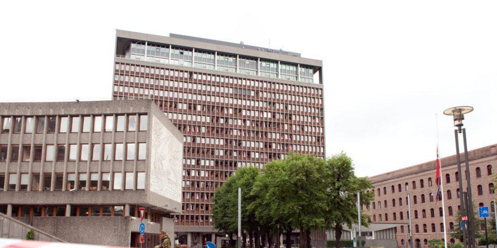 2011 zündete Anders Breivik im Regierungsviertel von Oslo eine Bombe. Als Ausgangsstoffe verwendete er frei verkäufliche Chemikalien. Die EU hat den Verkauf inzwischen reglementiert, nun soll die Schweiz nachziehen. (Archivbild)