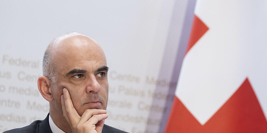 Gesundheitsminister Alain Berset stellt eine schrittweise Aufhebung des Lockdown in Aussicht. (Archivbild)