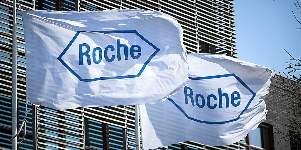 Der Basler Pharmakonzern Roche hat in der Nacht auf Sonntag die Eilzulassung von den USA für einen neuen Coronavirus-Antikörper-Test erhalten. (Archivbild)