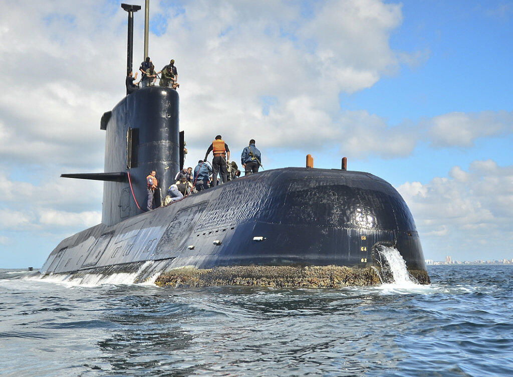 Lebenszeichen: Vom verschollenen argentinischen U-Boot "ARA San Juan" sind Notsignale empfangen worden. (Archivbild) Lebenszeichen: Vom verschollenen argentinischen U-Boot "ARA San Juan" sind Notsignale empfangen worden. (Archivbild)
