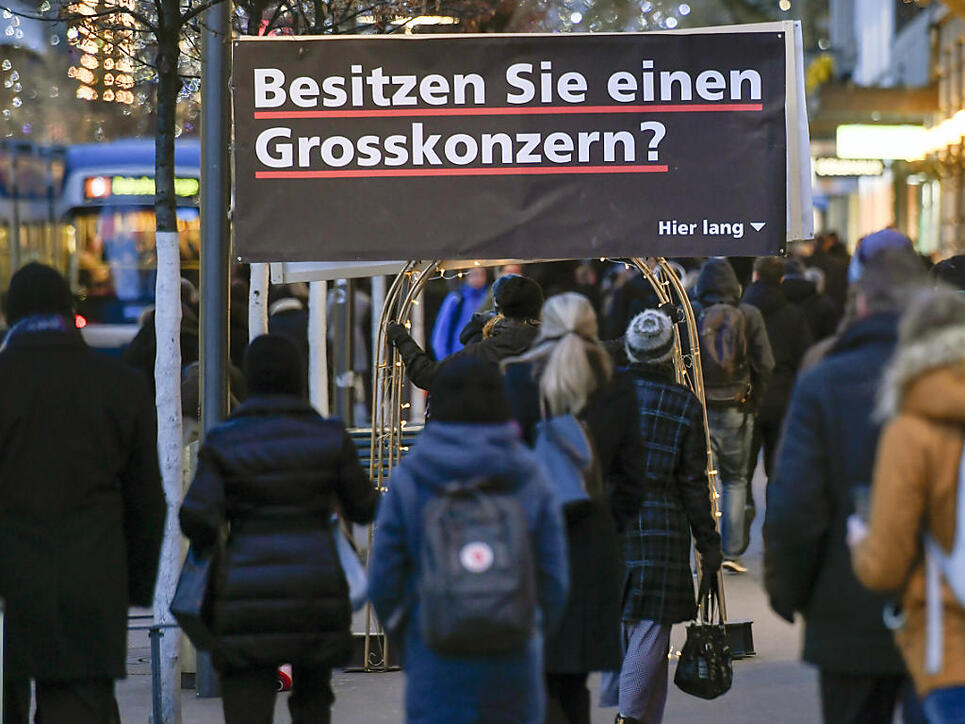 Mit provokativen Slogans hat die Linke Anfang Jahr Stimmung gegen die Unternehmenssteuerreform III gemacht. In der Neuauflage berücksichtigt der Bundesrat die Kritik der damaligen Gegner. (Archivbild)