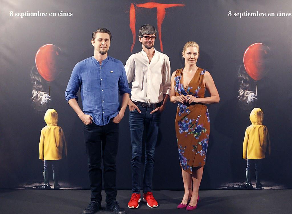 Sind erfolgreich am Start: Der argentinische "It"-Regisseur Andres Muschietti (Links), seine Schwester und Produzentin Barbara Muschietti sowie der spanische Schauspieler Javier Botet. (Archivbild) Sind erfolgreich am Start: Der argentinische "It"-Regisseur Andres Muschietti (Links), seine Schwester und Produzentin Barbara Muschietti sowie der spanische Schauspieler Javier Botet. (Archivbild)