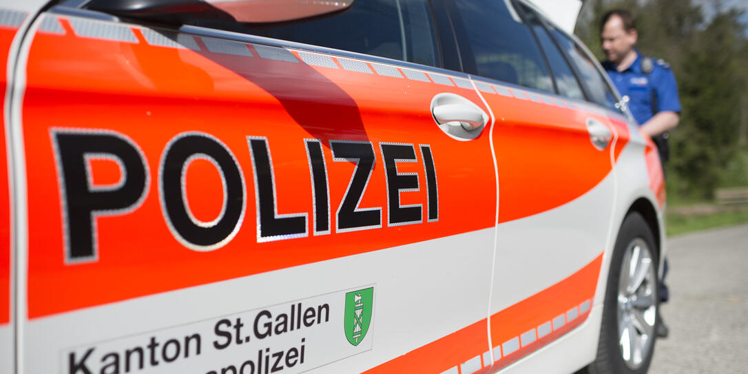 KANTONSPOLIZEI, KANTONSPOLIZEI ST. GALLEN, KAPO ST. GALLEN, POLIZEI ST. GALLEN, EINSATZFAHRZEUG, DIENSTFAHRZEUG, POLIZEI EINSATZFAHRZEUG, EINSATZFAHRZEUG, POLIZEIAUTO, POLIZEIGURT,