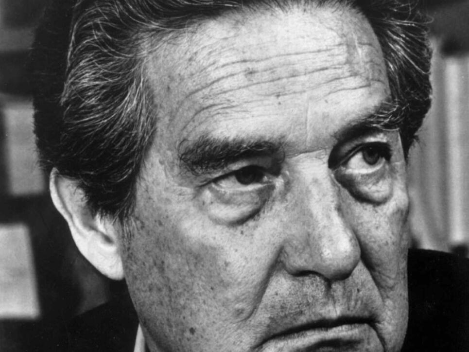 Octavio Paz, Schriftsteller, undatierte Aufnahme. Das Werk des mexikanischen Literaturnobelpreisträgers ist zum künstlerischen Denkmal Mexikos erklärt worden.