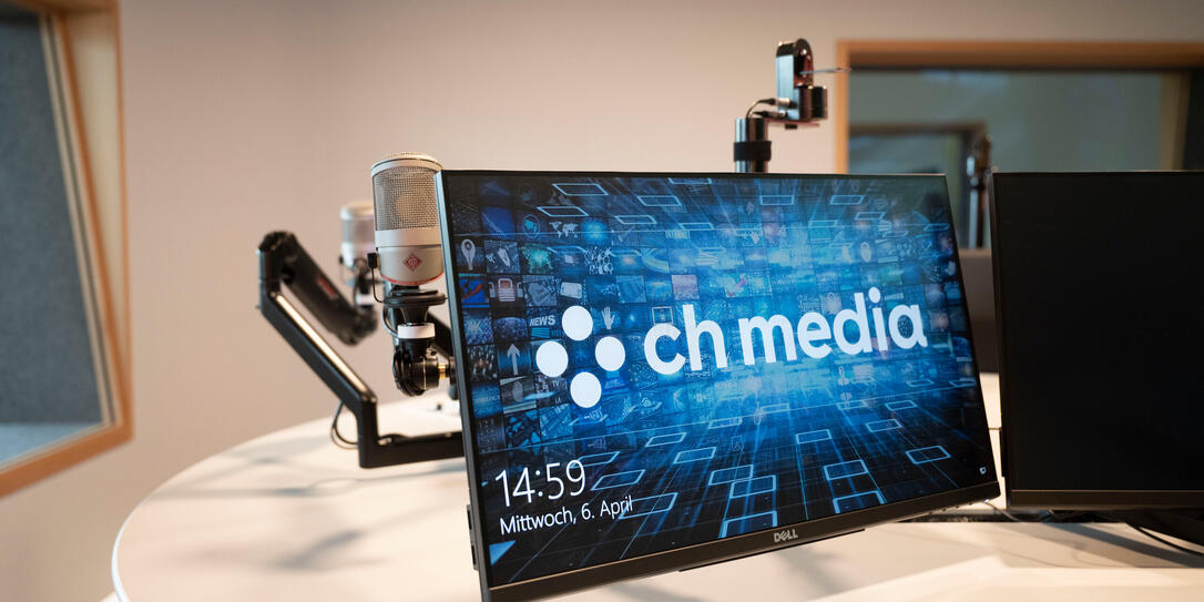 CH MEDIA, LEONARDO, MEDIENUNTERNEHMEN, ZUERI TODAY, ZUERITODAY ENTERTAINMENT, ENTERTAINMENT-HUB STUDIO, RADIO STUDIO,  MIKROFON,