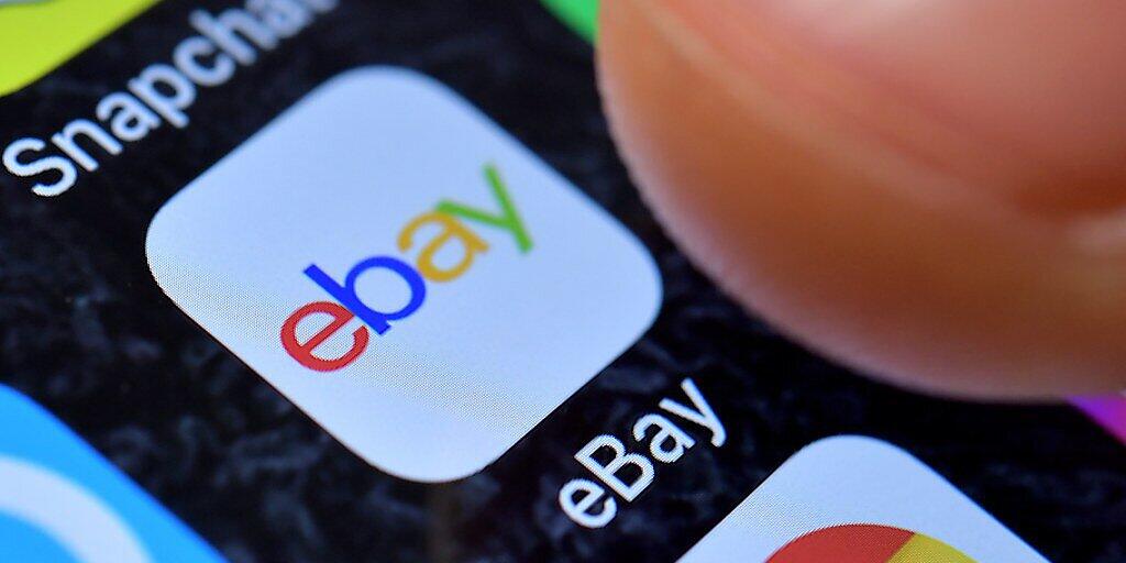 Ebay hat aufgrund der boomenden Online-Geschäfte während der Coronavirus-Beschränkungen sowohl den Umsatz, als auch den Gewinn im abgelaufenen Geschäftsquartal gesteigert. (Archivbild)