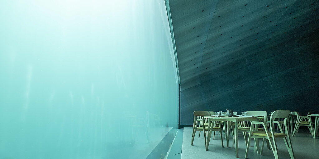 In Norwegen können Besucher nunmehr in ein Restaurant unter Wasser gehen.