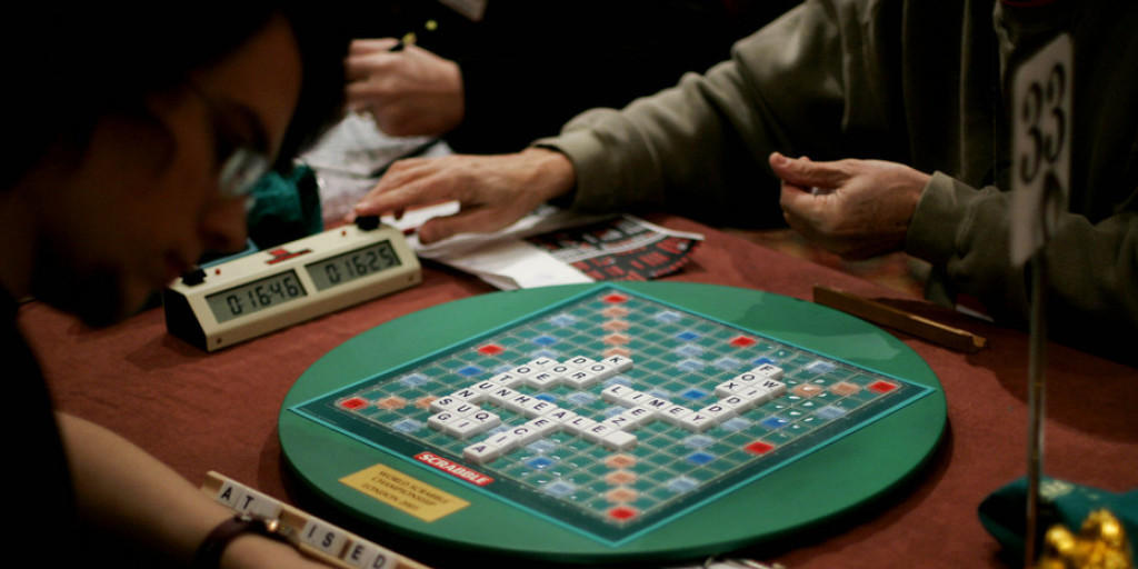 Beim Brettspiel Scrabble müssen aus zufällig gezogenen Buchstaben möglichst lange Wörter gebildet werden - je komplizierter, desto höher die Punktzahl (Archiv) Beim Brettspiel Scrabble müssen aus zufällig gezogenen Buchstaben möglichst lange Wörter gebildet werden - je komplizierter, desto höher die Punktzahl (Archiv)