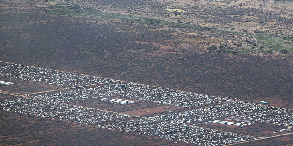 Blick aus dem Helikopter auf das weltgrösste Flüchtlingslager Dadaab im Nordosten Kenias. (Archiv)