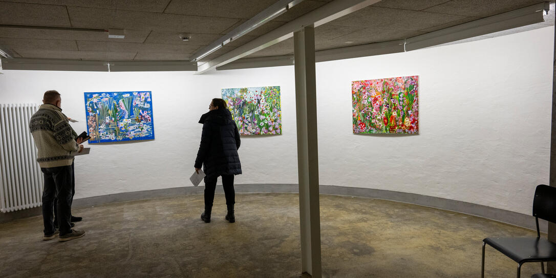 Vernissage «Flowers to go» von Yael Teitler im Gasometer, Triesen