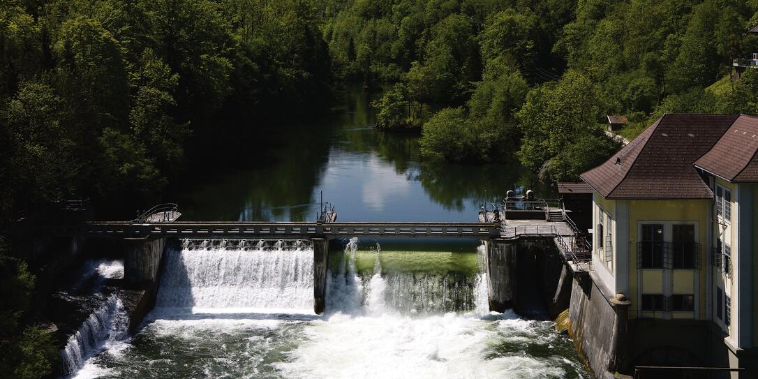 HYDRAULIC POWER PLANT AT TRAUN RIVER, VIECHT, UPPER AUSTRIA, AUS HYDRAULIC POWER PLANT AT TRAUN RIVER, VIECHT, UPPER AUSTRIA, AUS