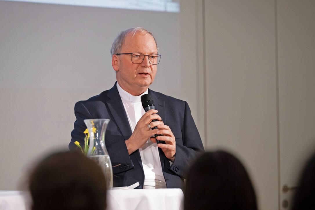 250221 Hot-Spot-Talk mit Bischof Benno Elbs