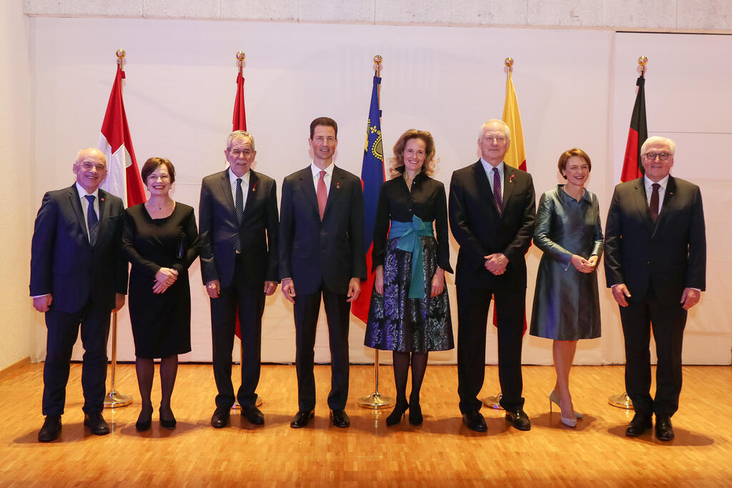 LIECHTENSTEIN 300 JAHRE FEIER OFFIZIELLER STAATSAKT LIECHTENSTEIN 300 JAHRE FEIER OFFIZIELLER STAATSAKT