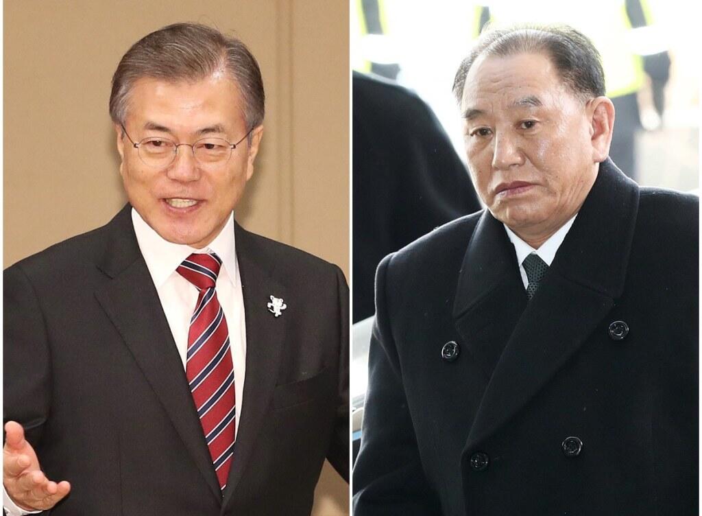 Südkoreas Präsident Moon Jae in (l) und der nordkoreanische General Kim Yong Chol trafen sich vor der Schlussfeier der Olympischen Winterspiele (Archiv)