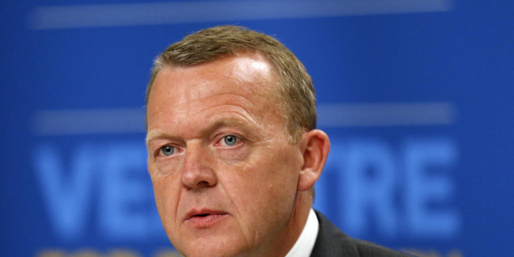 Hat die Minister seiner neuen Drei-Parteien-Regierung vorgestellt: Dänemarks Ministerpräsident Lars Løkke Rasmussen. (Archiv)