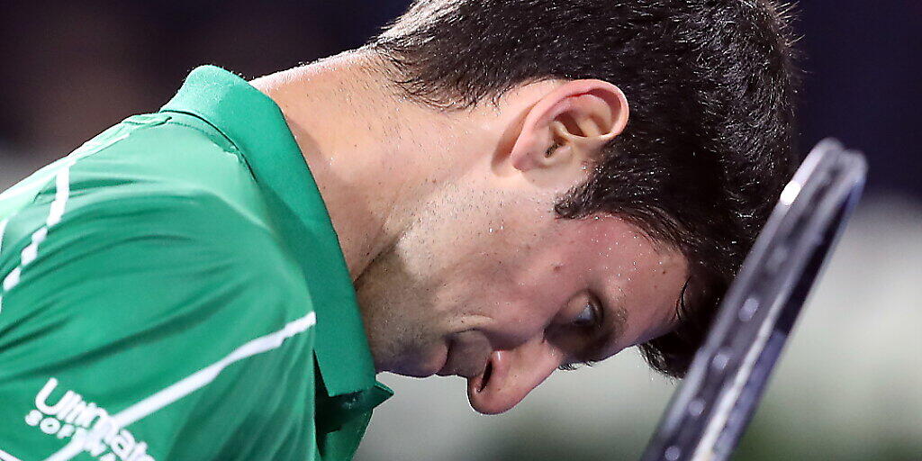 Den Kopf gerade noch aus der Schlinge gezogen: Novak Djokovic wehrte in Dubai gegen Gaël Monfils drei Matchbälle ab und zog in den Final ein