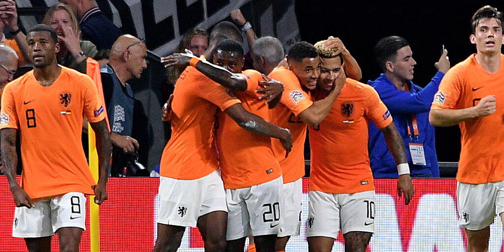 Die Niederländer jubeln über den souveränen 3:0-Sieg über Deutschland